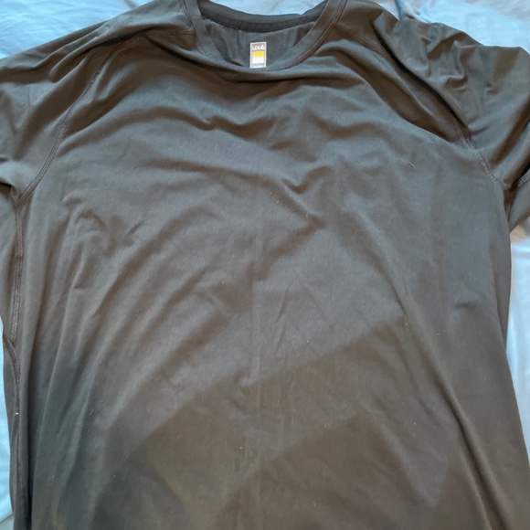 T shirt - Picture 2 of 3